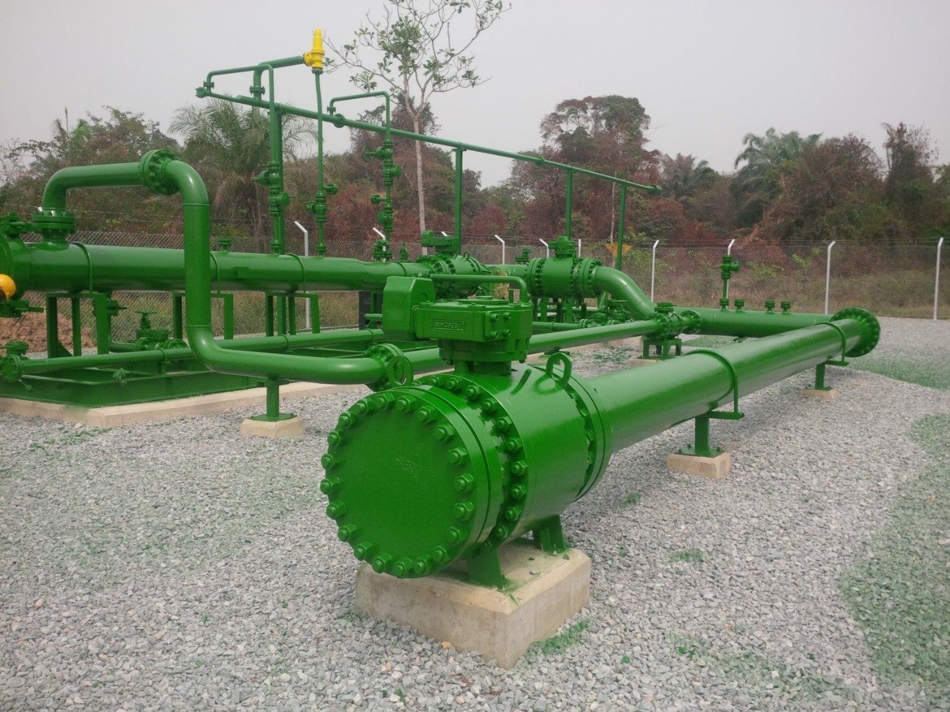 Commences from the intermediate pigging station at Umukwata (around KP 63.45) in Delta State and terminates at Oben Node in Edo State. <br/><br/>