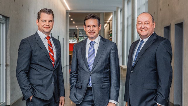 <p>U aprilu 2014, Dr. Fabian Kracht preuzima sektor finansija i organizacije u upravi PERI-a. Od maja 2015, Leonhard Braig vodi sektor proizvoda i tehnologije.</p><br/>