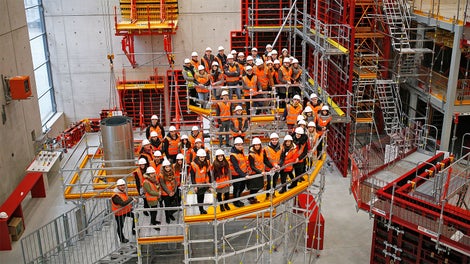 Program każdego ze szkoleń w siedzibie głównej PERI w Płochocinie przewiduje prezentację najnowocześniejszych systemów deskowań i rusztowań w nowo wybudowanej hali wystawowej.