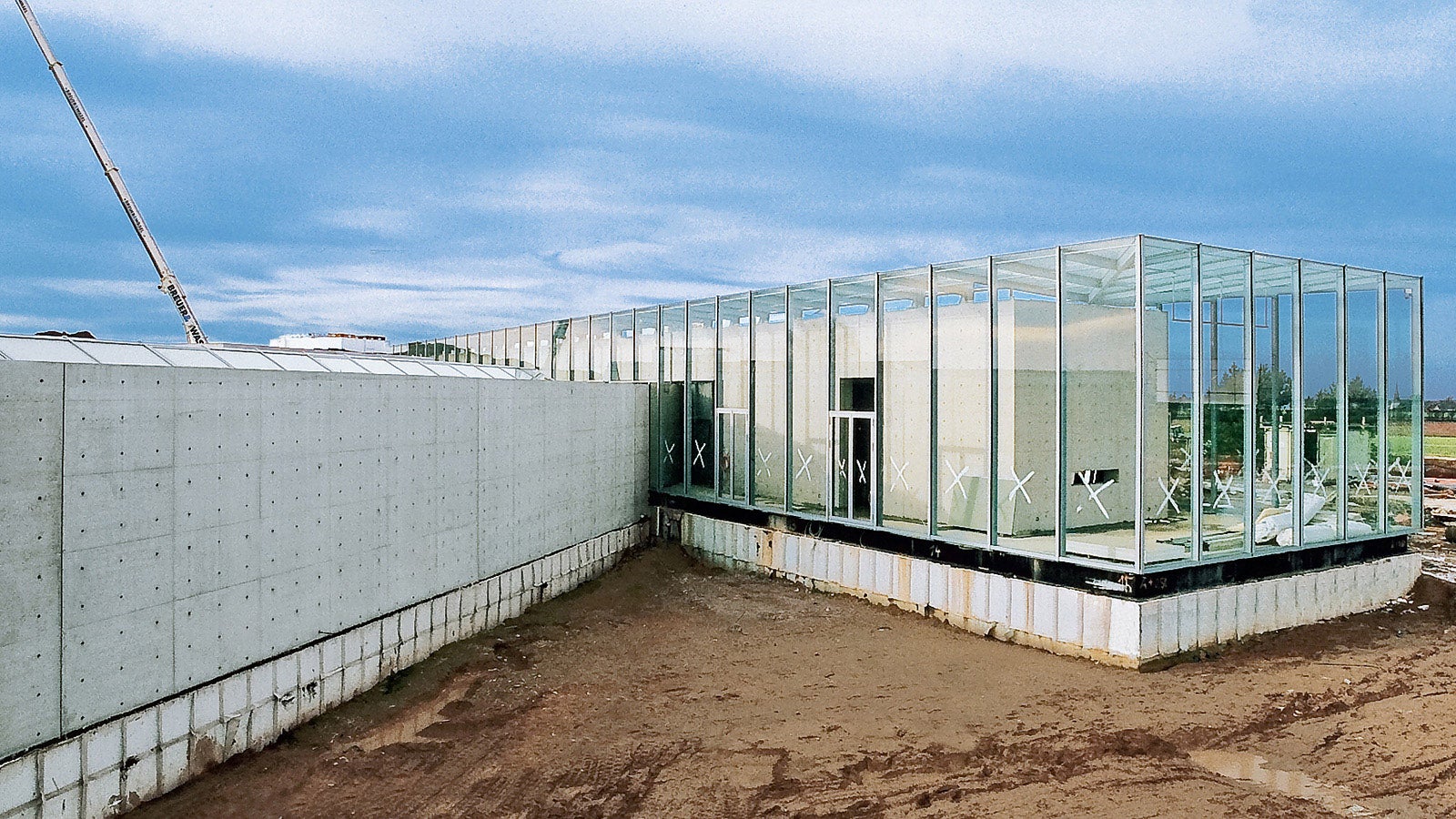 Der Glasveranda genannte Gebäudeteil wird Werke japanischer Herkunft des vergangenen Jahrtausends beherbergen.