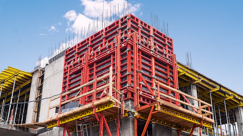 Новый кардиохирургический центр в Самаре – это современное медицинское учреждение, оснащенное высокотехнологичным оборудованием и способное осуществлять около 11,5 тыс. кардиохирургических операций в год.