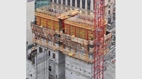 <p>Un hito en la tecnolog&amp;iacute;a autotrepante: PERI presenta el ACS. Con accionamiento hidr&amp;aacute;ulico, el trepado puede realizarse sin gr&amp;uacute;a. C&amp;oacute;modas plataformas de trabajo protegen al personal de la obra en cualquier condici&amp;oacute;n clim&amp;aacute;tica.</p><br/>