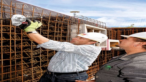 The sales engineer is the first contact person – also if there are questions regarding the use of the equipment on the jobsite.