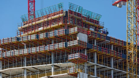 Každých 14 dnů mohlo být v taktu šplhavého bednění jádra dokončeno jedno kompletní podlaží s rozlohou 2 000 m².