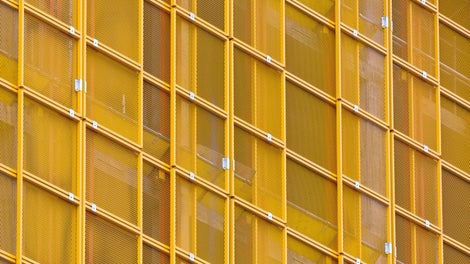 Siatki rozsuwają się teleskopowo, dzięki czemu można je elastycznie dopasować do rzutu obiektu.<br/>