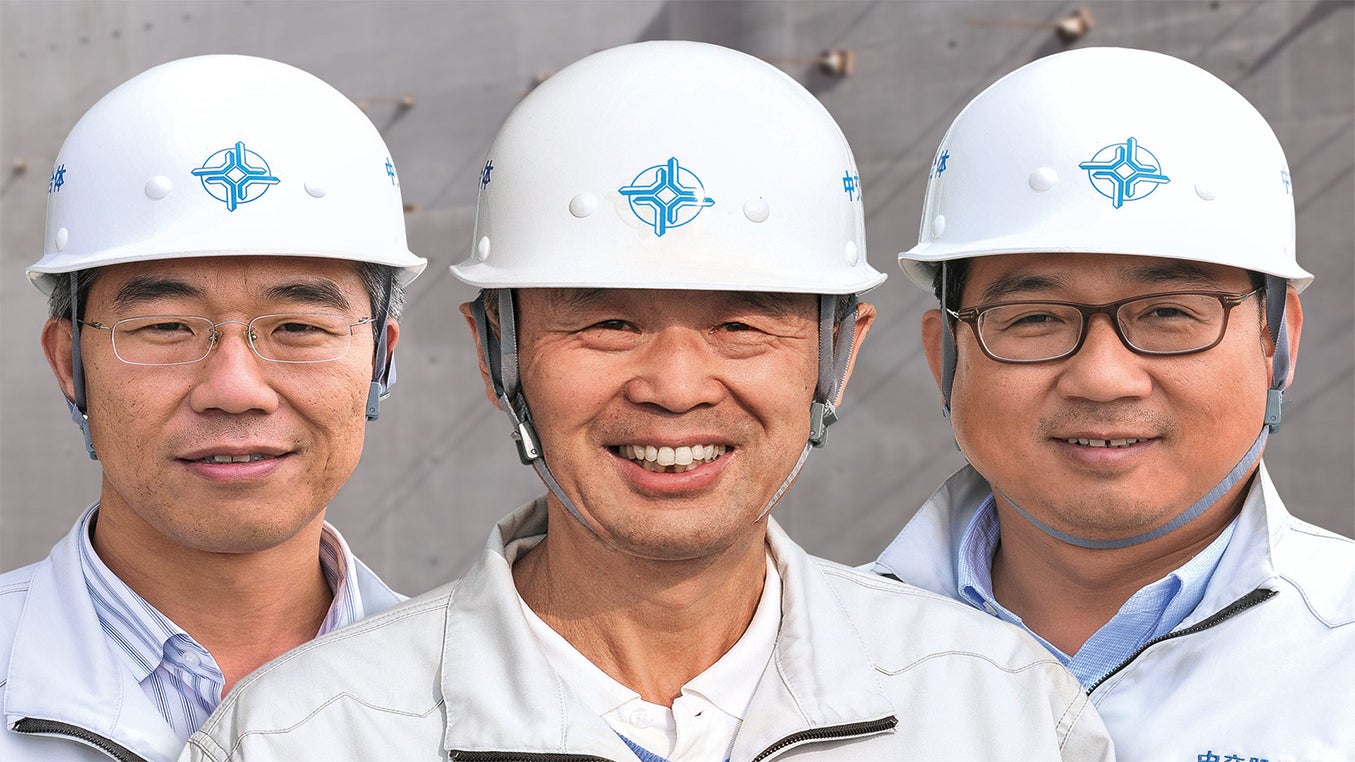  “PERI公司的团队出色地解决了沉管预制模板设计难题。在此过程中，我们充分感受到PERI公司的专业水平、工程经验、工作效率和合作精神，诚挚感谢PERI公司为港珠澳大桥岛隧工程建设做出的贡献。” 