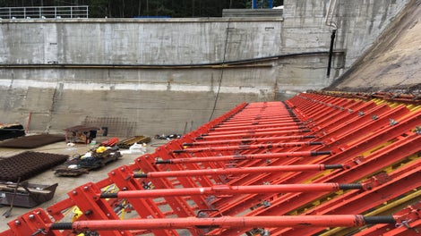 Реконструкция на яз. Студена с едностранен катерещ кофраж