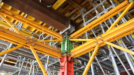 VST - Kopfspindel zum definierten Absenken des Traggerüstes