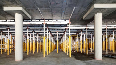 SKYDECK panels and beams weigh less than 35 lbs each, allowing for easy set up by hand