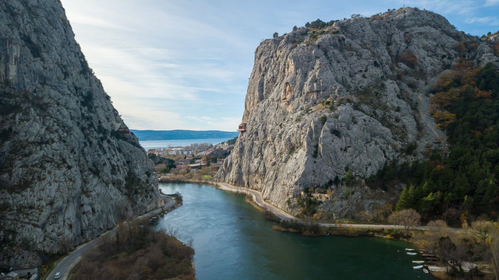 Tunel Komorjak kao sastavni dio buduće obilaznice grada Omiša.