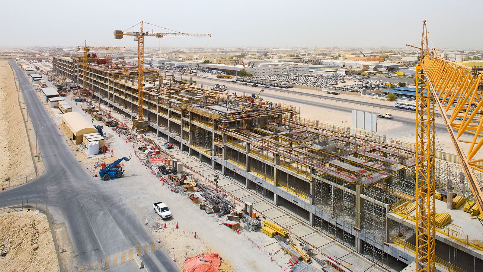 A Avenida Comercial Barwa, no sul de Doha, se estende por 8 quilômetros.