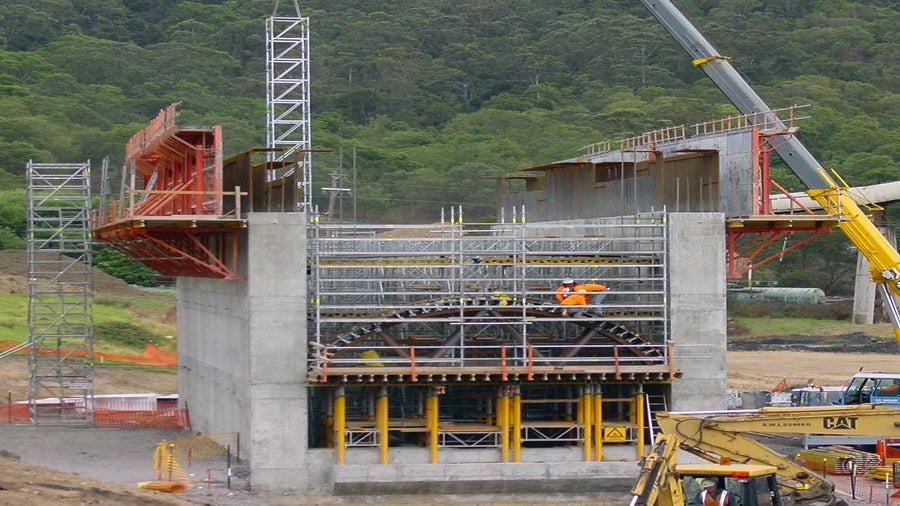 PERI TRIO &amp; CB240 plus special formwork for acrched soffit.