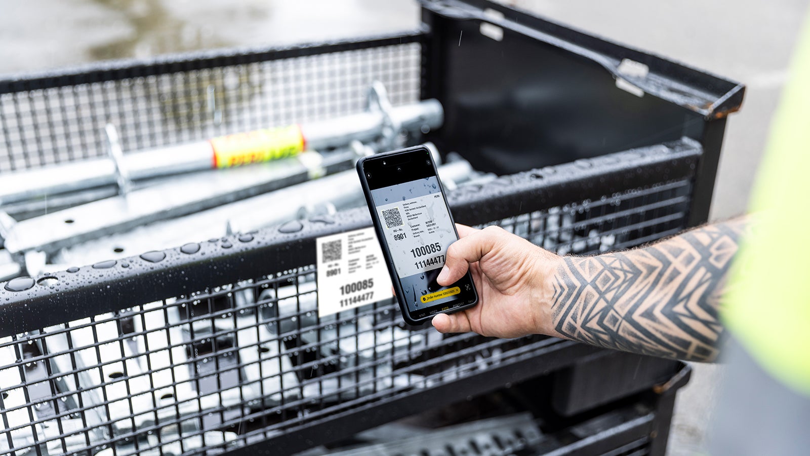 QR Codes Scan mit Smartphone - Mobile Logistics by PERI