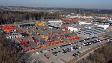 Le site PERI de Weißenhorn, au sud d'Ulm, est le lieu de production central de l'entreprise depuis sa création.