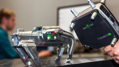 Entwicklung, Produktion und Qualitätssicherung arbeiten bei uns Hand in Hand. Bestens qualifizierte Mitarbeiter und moderne Produktions- und Prüfverfahren sorgen für langlebige Produkte. 