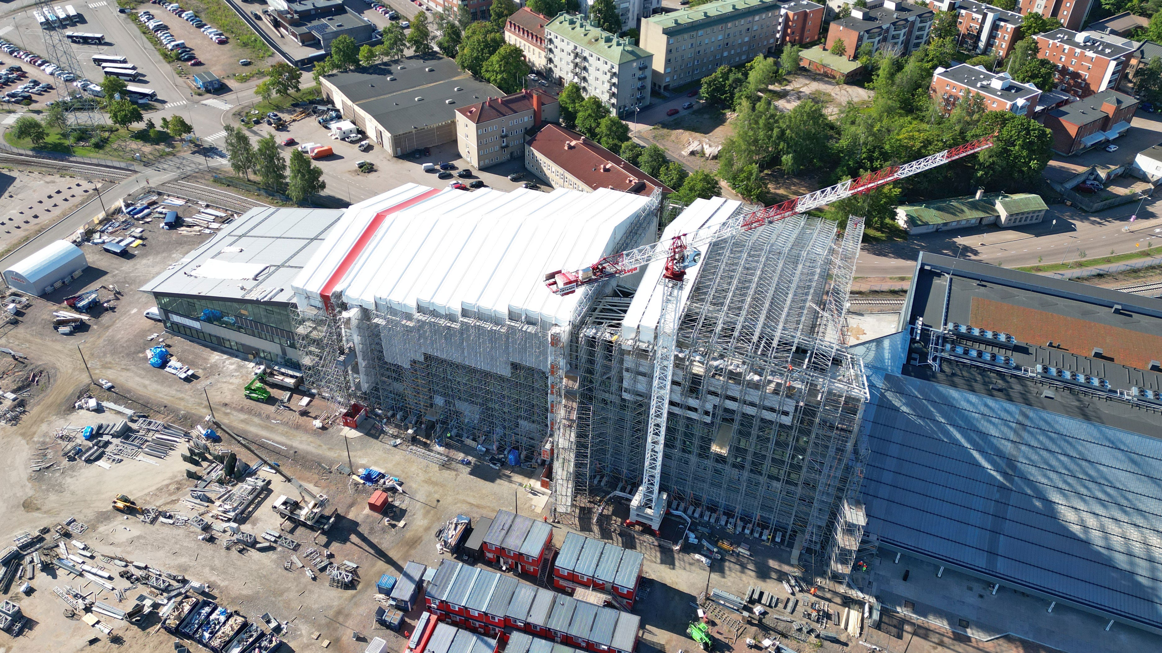 Kaakkois-Suomen ammattikorkeakoulun uusi Kotkan kampus on näyttävä rakennus, jossa on otettu erityisesti huomioon energiatehokkuus.
