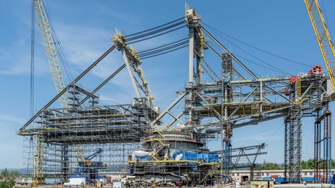 Montáž rypadla pro důl Bílina