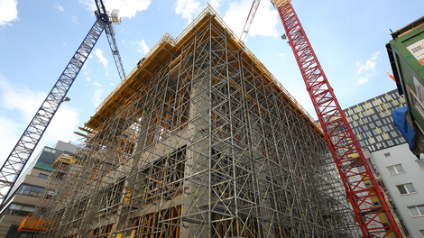 Beim Bau sorgte die umfassende PERI Schalungs- und Gerüstlösung für Sicherheit und Effizienz.