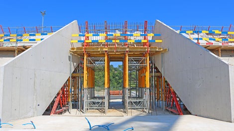 2019 werden hier Zuschauer das neue Stadion betreten.