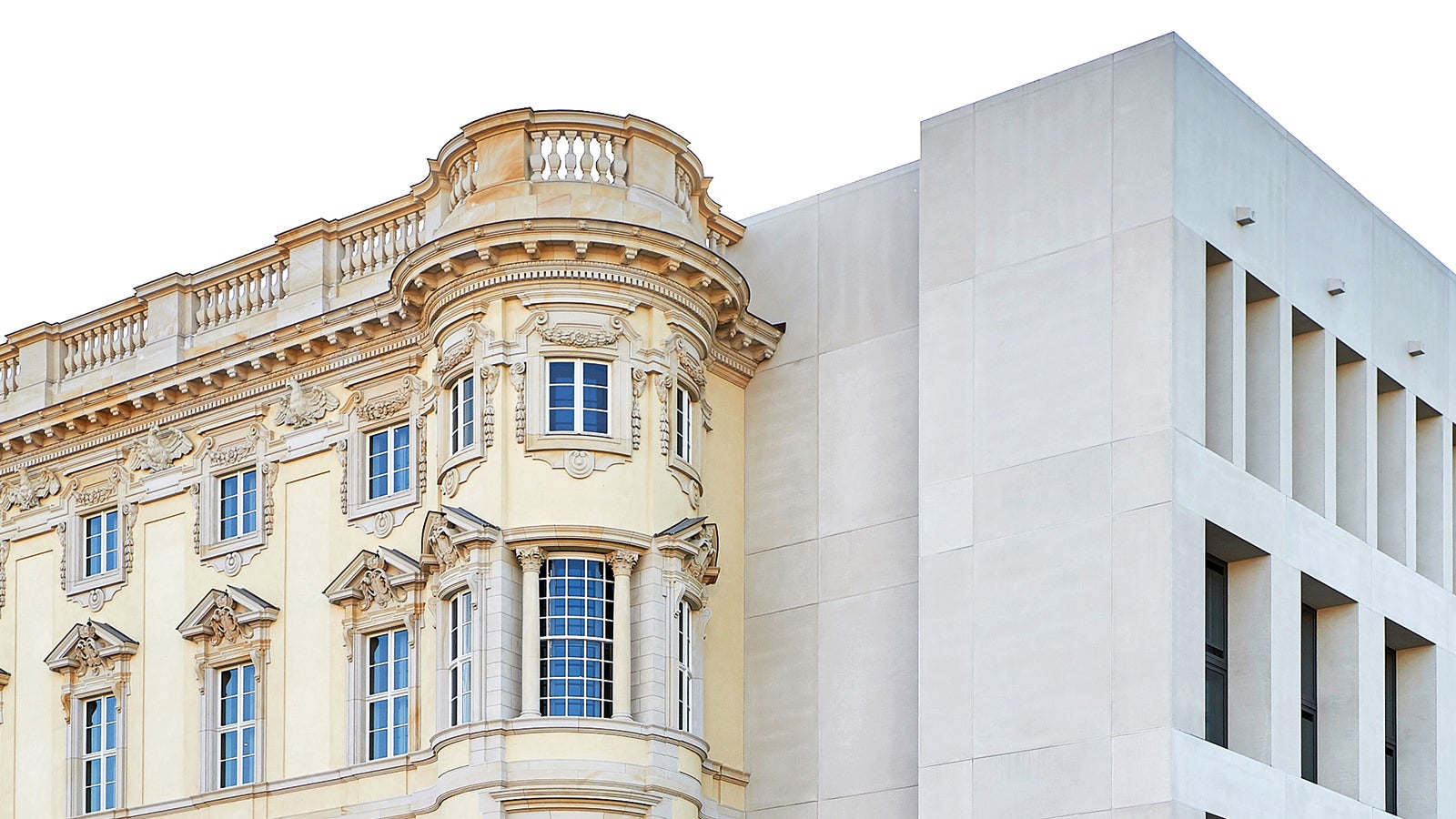 Humboldt Forum on silmapaistev tänu barokk- ja kaasaegse arhitektuuri kontrastidele, mida saab näha näiteks põhja- ja idafassaadidel. <br/>(Foto: SHF/Stephan Falk)<br/>