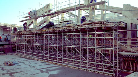 Горна скелетна конструкция от система PERI UP Flex