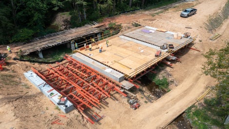 A new flat slab bridge is replacing the existing Valencia Bridge over Dutchman's Creek in Fairfield County, South Carolina, using PERI USA engineered formwork solutions.