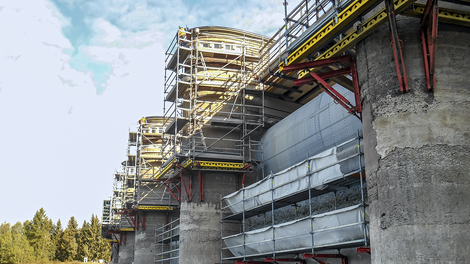 Консольные леса - оптимальная конструкция при работе в труднодоступных местах, без опирания на поверхность.