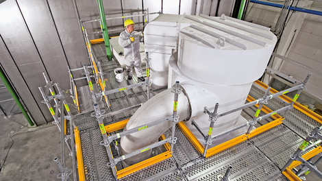 Конструкции из лесов PERI UP Flex могут быть размещены как временно, так и постоянно, для регулярного контроля и обслуживания сосудов и емкостей.