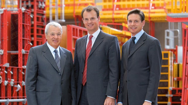 <p>Unternehmensgr&amp;uuml;nder Artur Schw&amp;ouml;rer (verstorben 2009) &amp;uuml;bergibt 2007 die F&amp;uuml;hrung des Unternehmens an seine beiden S&amp;ouml;hne&amp;nbsp;Alexander und Christian.</p><br/>