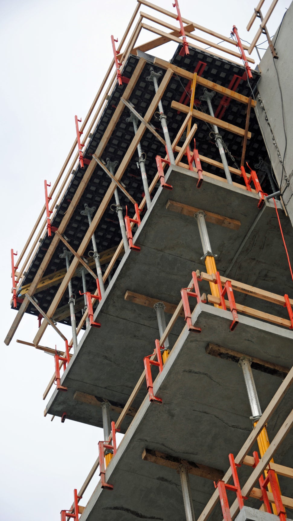 DUO anvendt som dækforskalling til de frithængende altaner