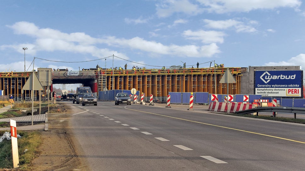 DE S8 przy węźle Konotopa