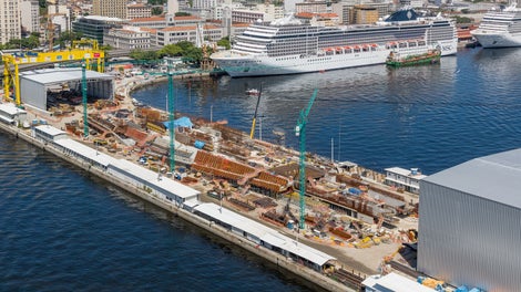 该“未来博物馆”项目由Santiago Calatrava建筑设计公司完成设计，坐落在伸进海面300米的堤岸上。