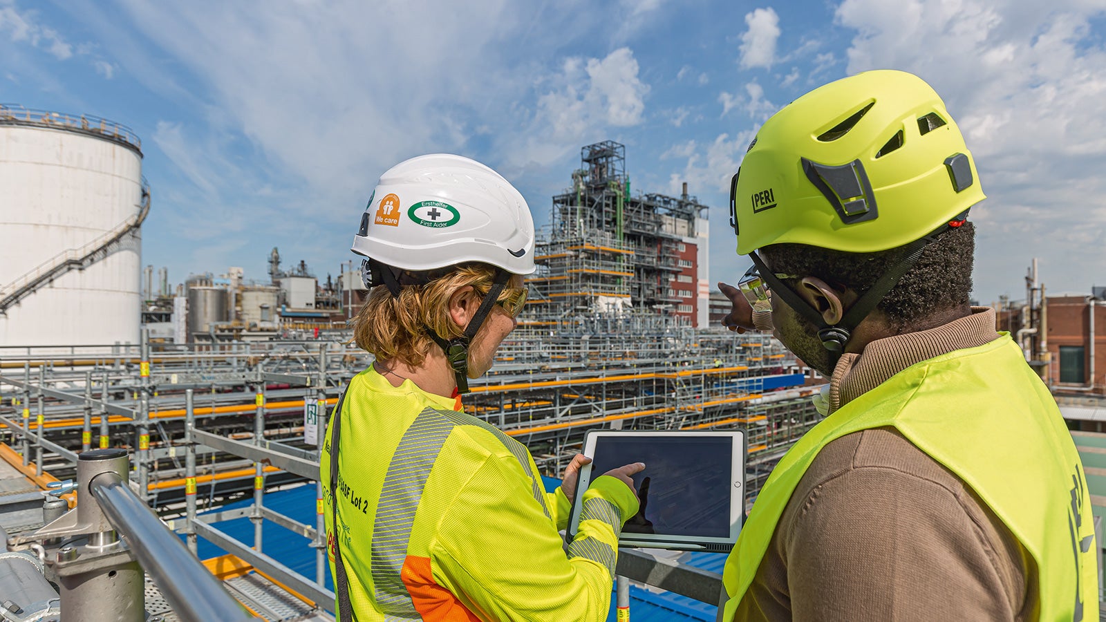 State-of-the-art, BIM-based scaffold planning and innovative PERI systems were instrumental in the construction of the new vitamin A complex at BASF SE in Ludwigshafen, Germany.