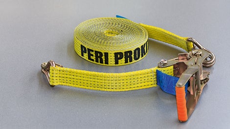 PTB 12拉带安装在建筑结构的两个柱子之间，并组成了防护网PFR的后部结构。两件式拉带长度为12.00米，有固定拉带的挂钩。