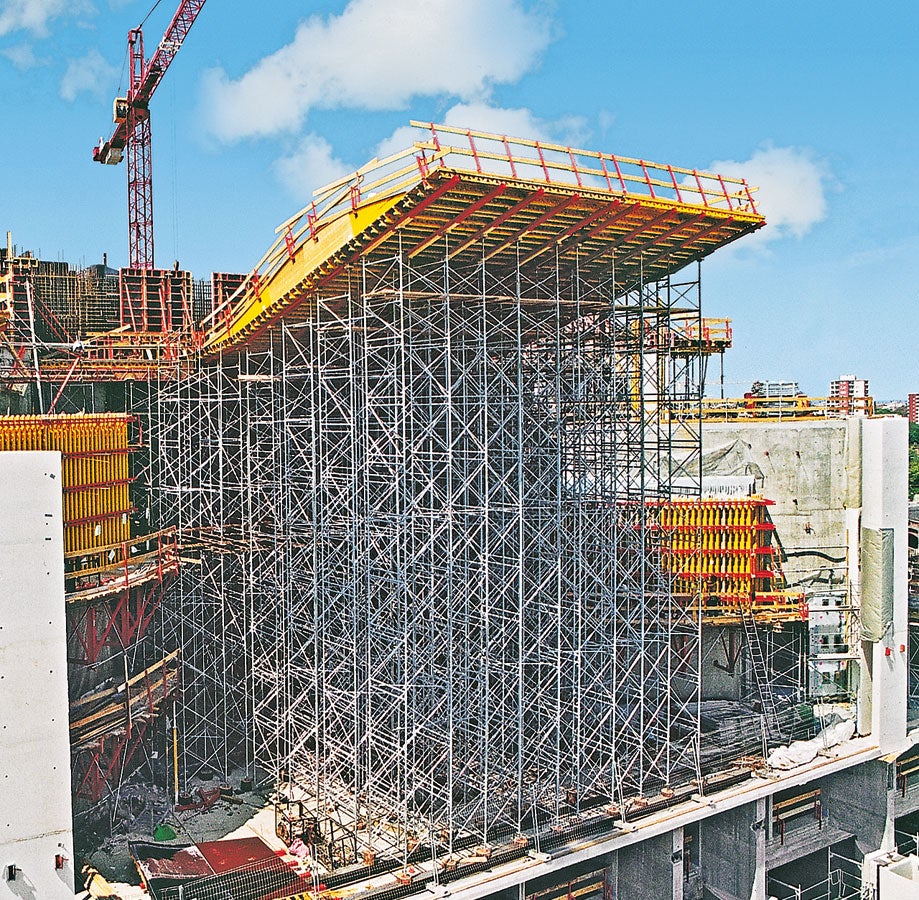 The PERI PD 8 slab table and shoring tower are type-tested.<br/>