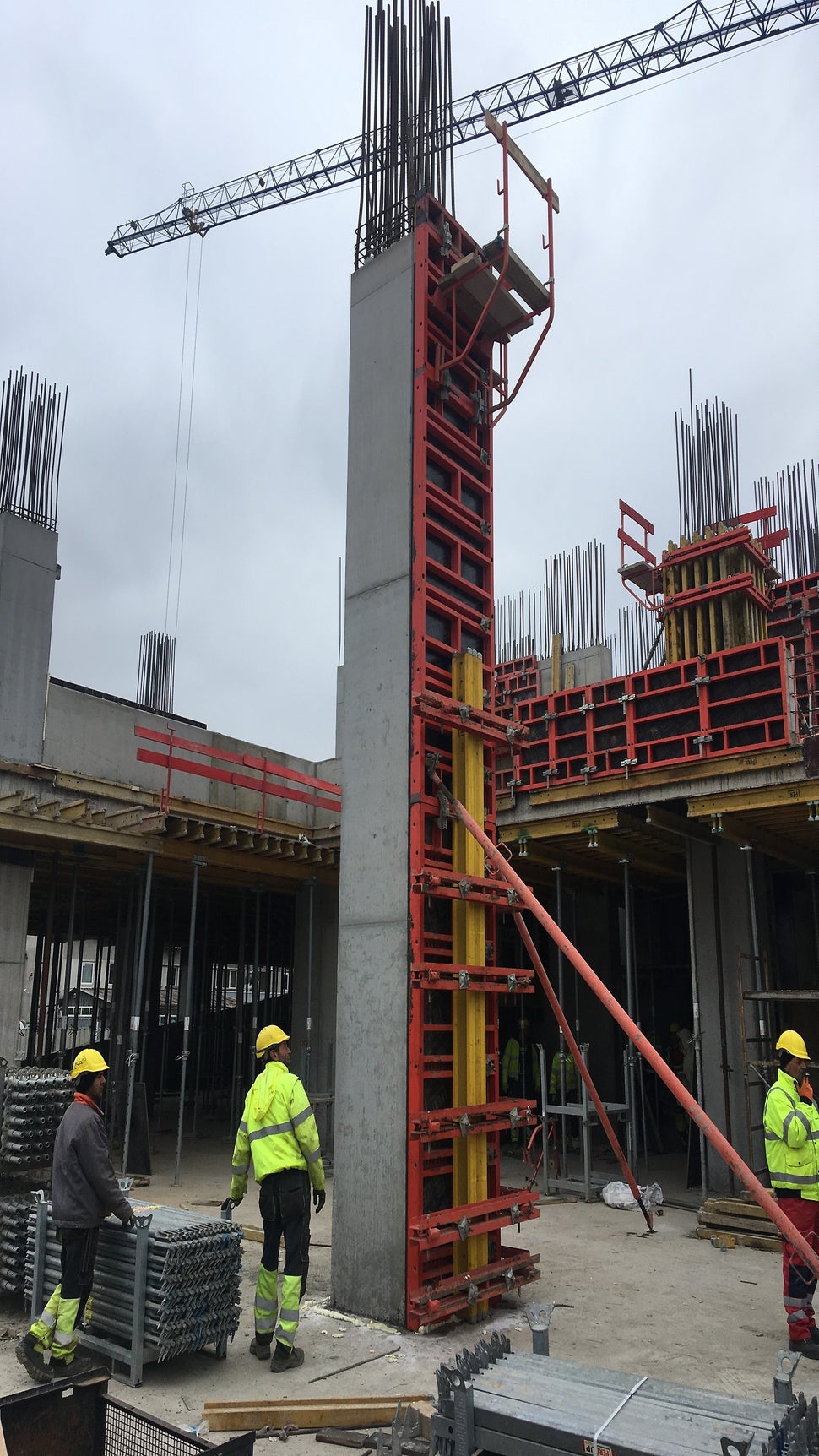 Възможностите на PERI - Кофражните системи достигат отвъд стандартите, когато е необходимо