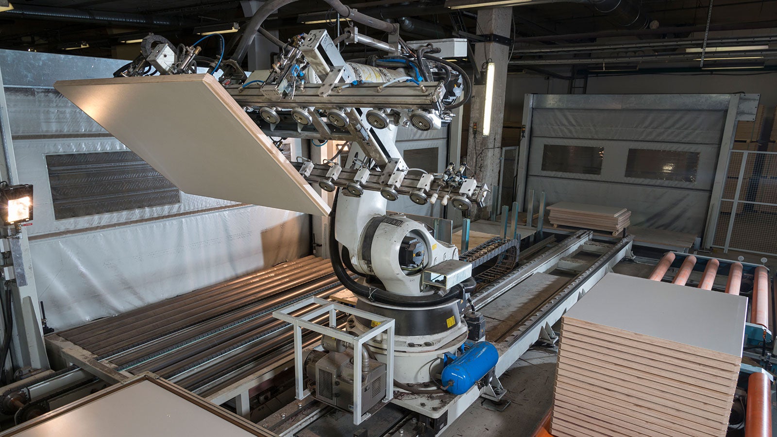 The production of the PERI Pave production pallets is carried out at a technically high quality level.