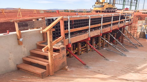 DUO Brackets and guardrail posts together with supplementary timber construction are used to build safe working platforms and access.<br/>