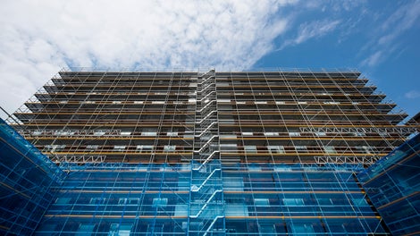 Flexibelt ställningssytem med få komponenter. 