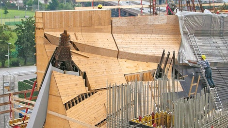 Panely se obvykle skládají ze stěnového nosníkového bednění VARIO. Jednotlivé díly je proto možné použít jiným způsobem i po dokončení projektu.