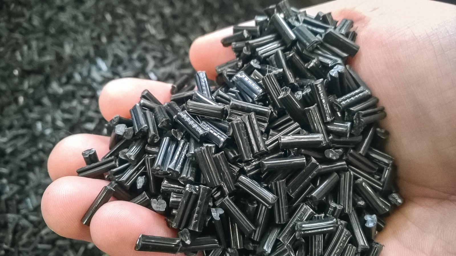 DUO ist zu hundert Prozent recycelbar und wird ohne Abfall produziert. Zusammen mit der hohen Anzahl an Wiederwendungsmöglichkeiten macht dies die Schalung besonders nachhaltig.