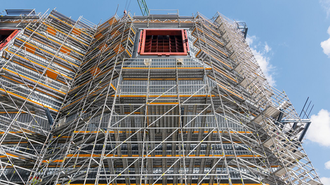 При помощи консолей UCM возможно максимальное повторение формы сооружения и обход технологических проемов. Наличие ферм ULS позволяет перекрывать пролеты, возникшие в ходе обустройства оборудования лесами.