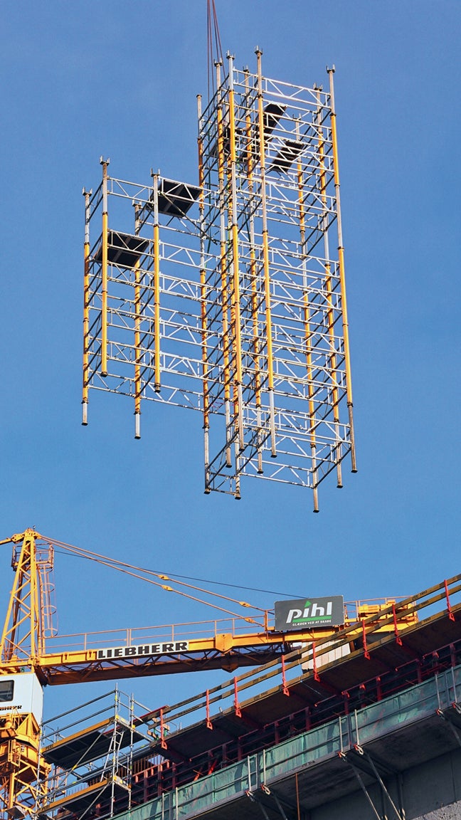 MULTIPROP tårne flyttes nemt med kran