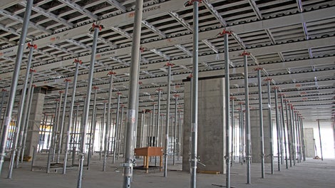 SKYDECK supported by PEP Ergo props for the slabs