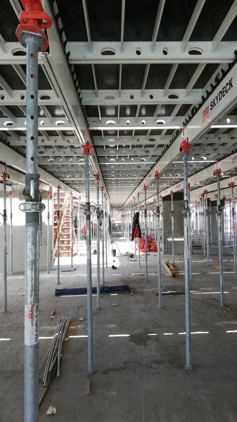 Хоризонтален панелен кофраж SKYDECK