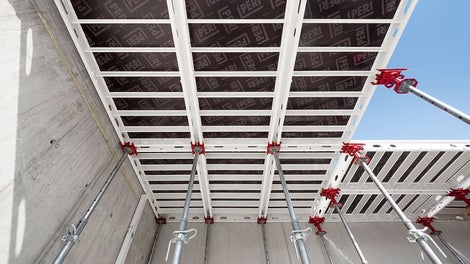 Notre système se distingue par sa simplicité, avec un nombre minimal de composants et des caractéristiques explicites. Cette approche simplifiée facilite la planification, l'exécution et la maintenance des projets de construction, permettant aux équipes de se concentrer sur l'essentiel sans compromettre la qualité ni la sécurité.