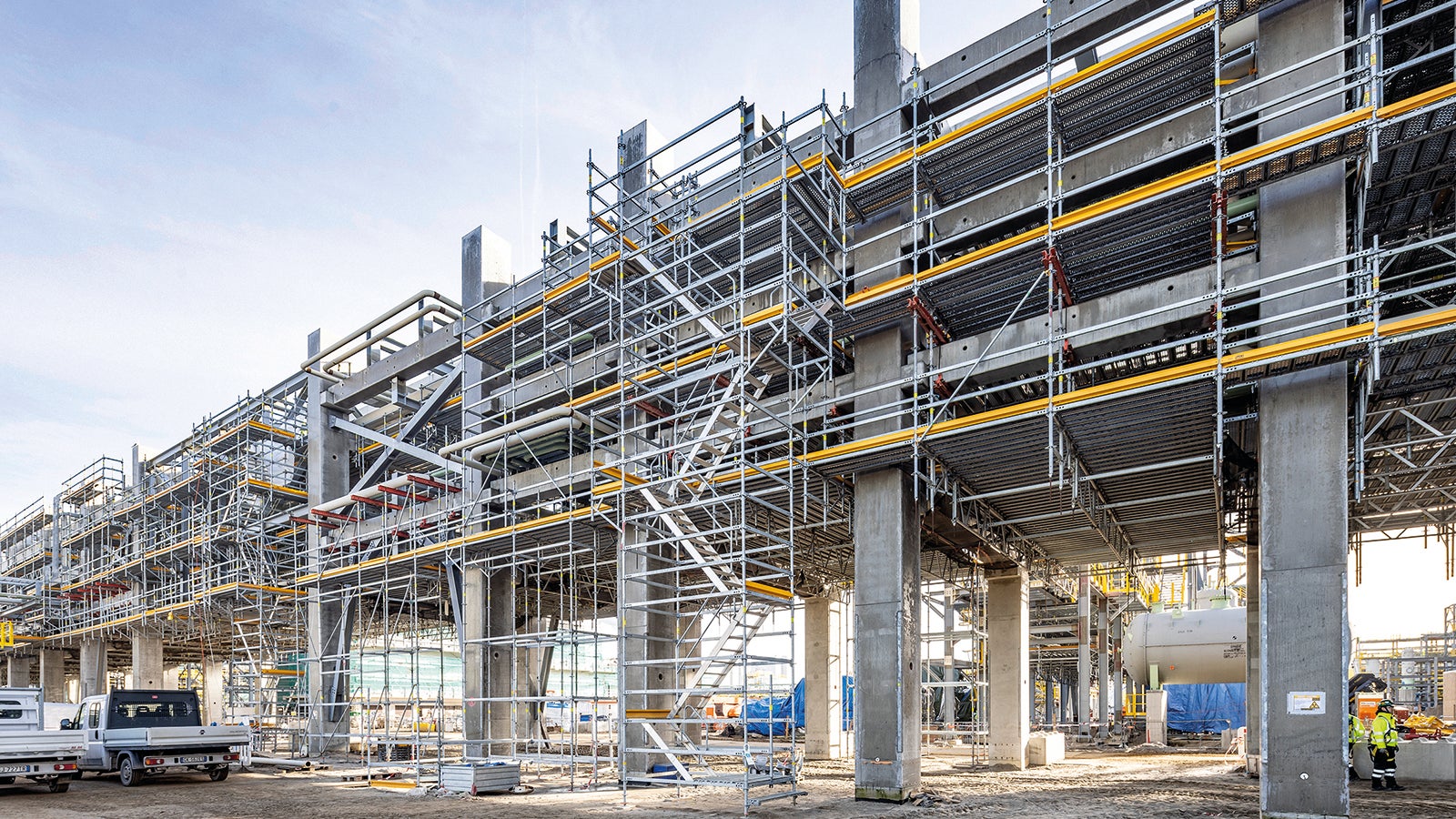 Thanks to detailed 3D planning and strictly controlled logistics, material replenishment and assembly processes were seamlessly coordinated throughout the entire project.