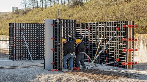 Le coffrage manuportable léger et universel DUO : pour les voiles, les dalles, les poteaux et les fondations