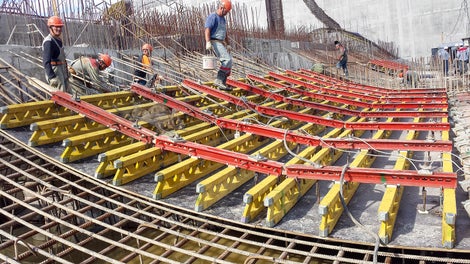 派利公司为复杂的建筑造型设计并提供定制的模板。