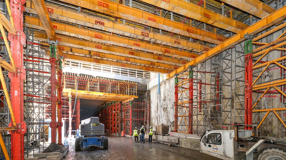 Budowa tunelu pod Świną